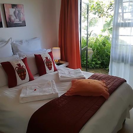 Lighthouse Accommodation East London Esterno foto