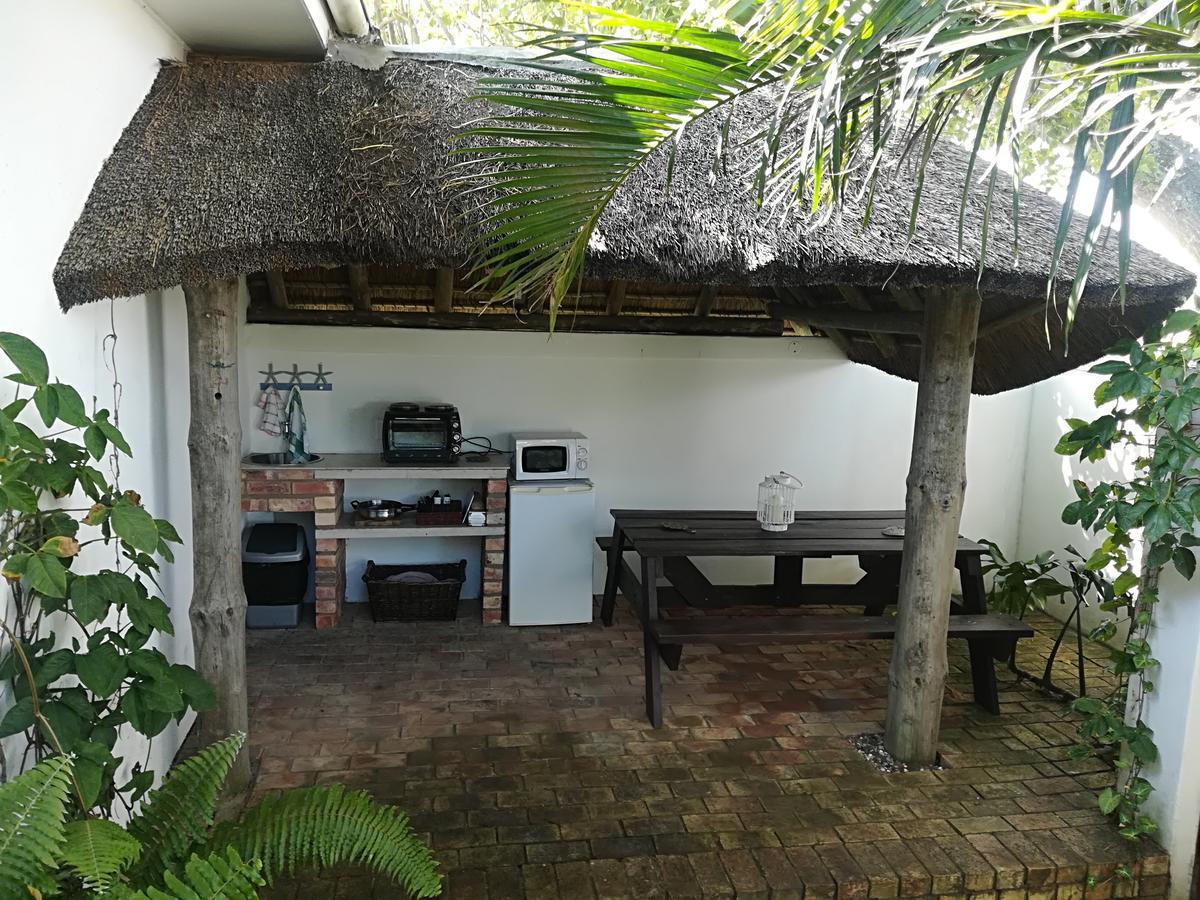Lighthouse Accommodation East London Esterno foto